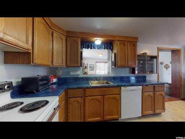 2572 W 4600 S, Roy, UT 84067 — photo 6