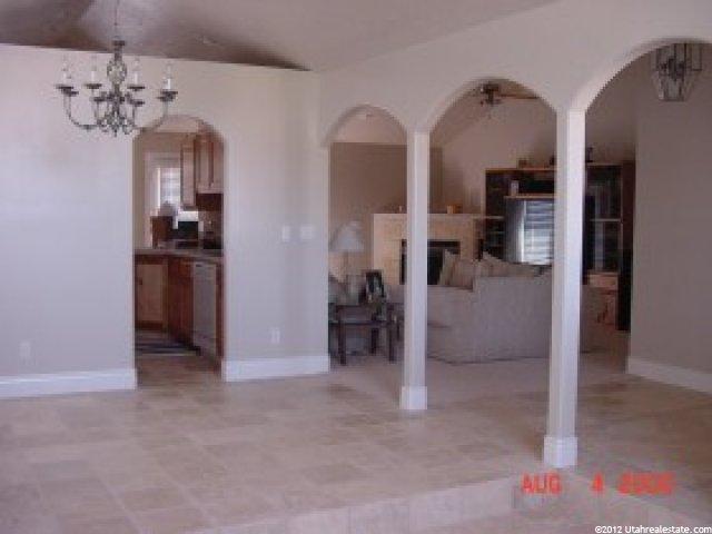 1937 Shadow Valley Dr, Ogden, UT 84403 — photo 2