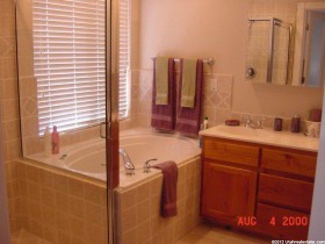 1937 Shadow Valley Dr, Ogden, UT 84403 — photo 4