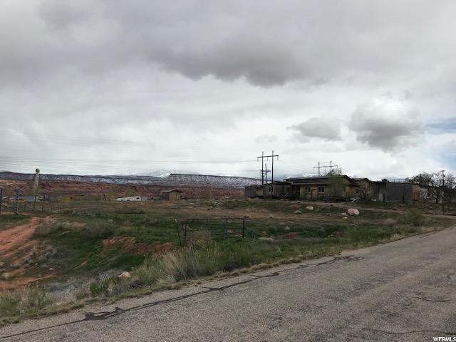 3461 S Roberts, Moab, UT 84532 — photo 2