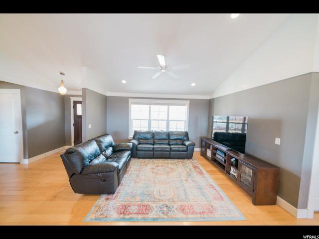 387 S Cardon Ridge Dr E, Smithfield, UT 84335 — photo 9