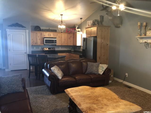 858 W 300 N, Hyrum, UT 84319 — photo 3