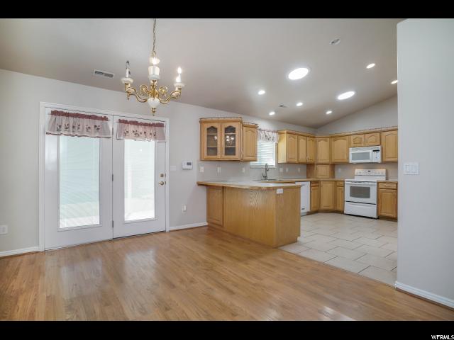 921 W 1570 N, Clinton, UT 84015 — photo 6