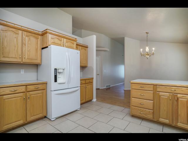 921 W 1570 N, Clinton, UT 84015 — photo 10