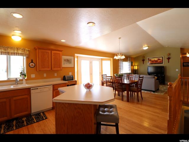 1063 Killarney Dr, Syracuse, UT 84075 — photo 10