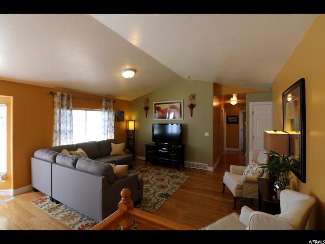 1063 Killarney Dr, Syracuse, UT 84075 — photo 12