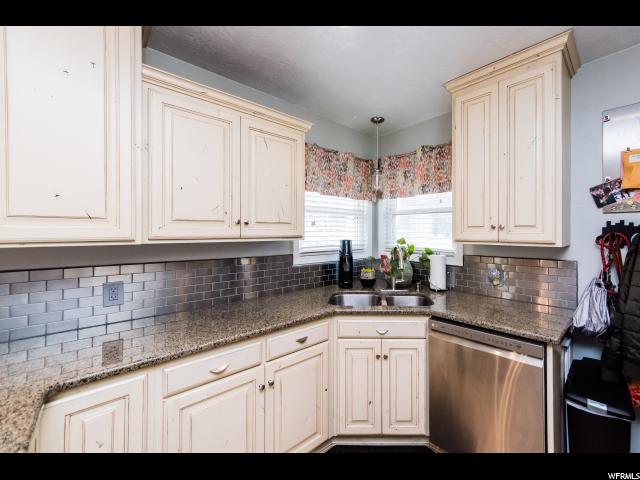 585 E 400 S, River Heights, UT 84321 — photo 3