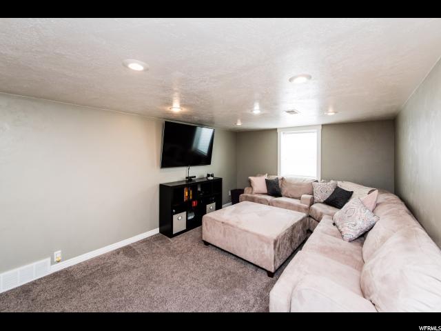 585 E 400 S, River Heights, UT 84321 — photo 11