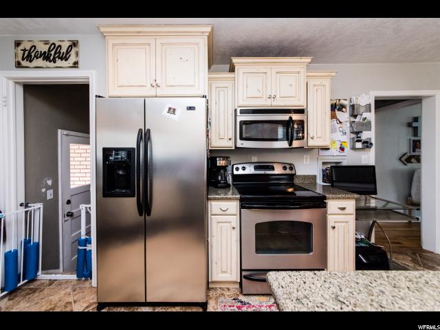 585 E 400 S, River Heights, UT 84321 — photo 5