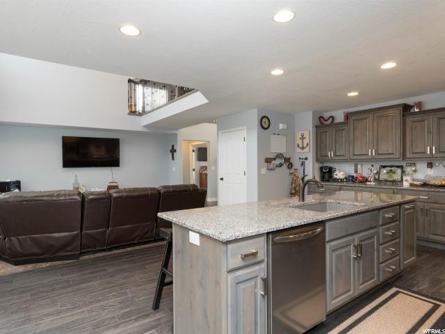 2012 N 3300 W, Clinton, UT 84015 — photo 11