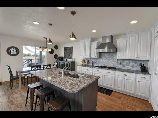 679 W 2775 N, Pleasant View, UT 84414 — photo 9