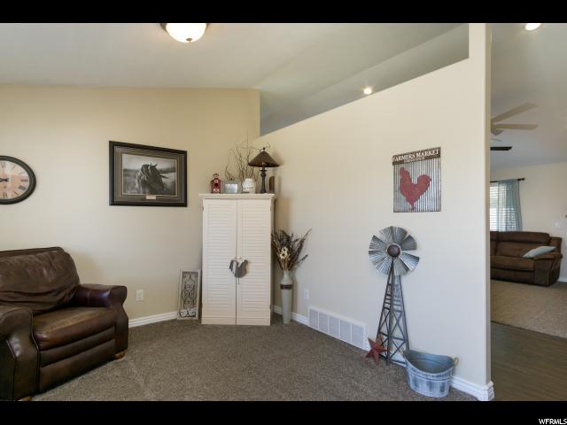 5609 S 4525 W, Hooper, UT 84315 — photo 2