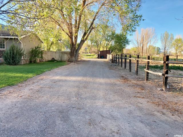 355 E Main St, Elsinore, UT 84724 — photo 3