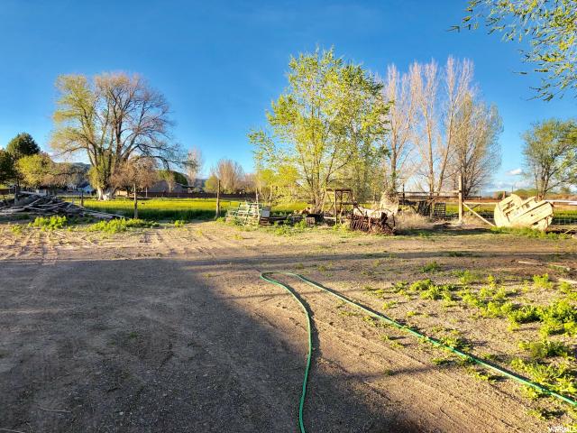 355 E Main St, Elsinore, UT 84724 — photo 8