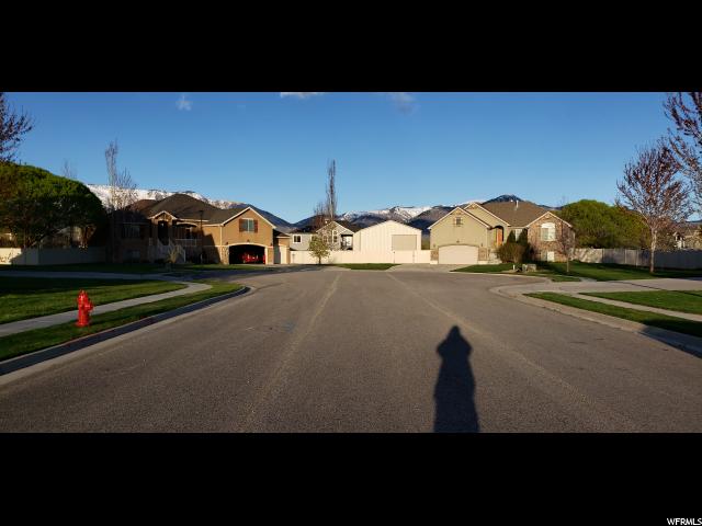 2556 W 2575 N, Farr West, UT 84404 — photo 9