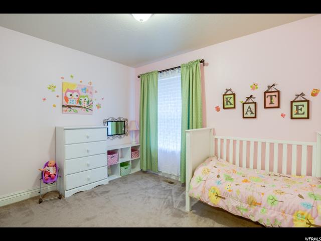 211 W Chase Ln, Centerville, UT 84014 — photo 9