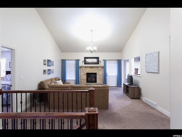 211 W Chase Ln, Centerville, UT 84014 — photo 3