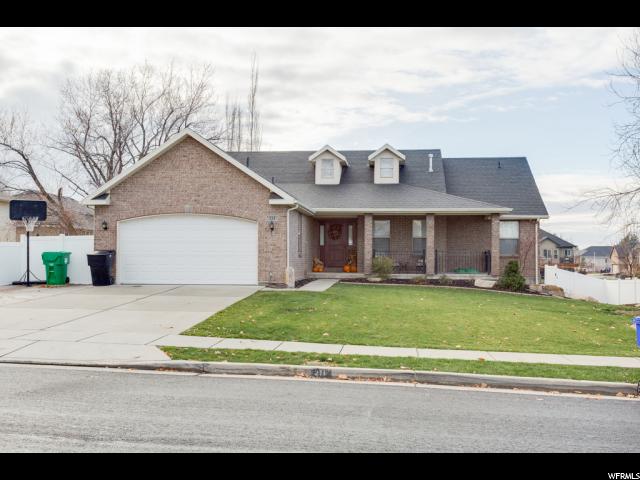 211 W Chase Ln, Centerville, UT 84014 — photo 2