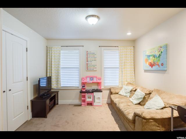 211 W Chase Ln, Centerville, UT 84014 — photo 8
