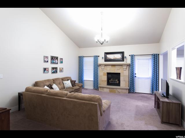 211 W Chase Ln, Centerville, UT 84014 — photo 12