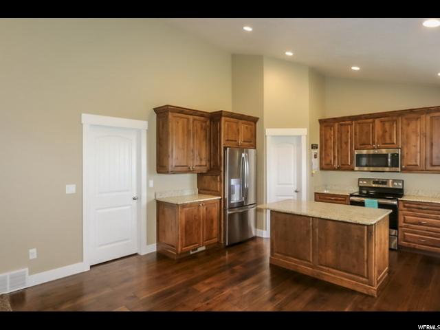1445 E Cluff Ln, Lake Point, UT 84074 — photo 7