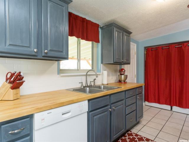 261 W 1400 N, Bountiful, UT 84010 — photo 10