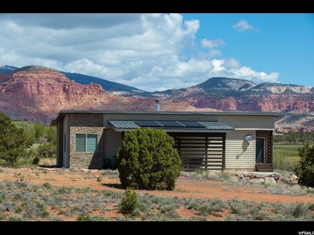 477 S Red Ridge Dr E, Torrey, UT 84775 — photo 2
