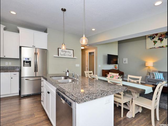 382 E Barn View Dr, Midvale, UT 84047 — photo 5
