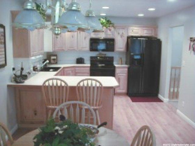 1082 W 400 S, Layton, UT 84041 — photo 3