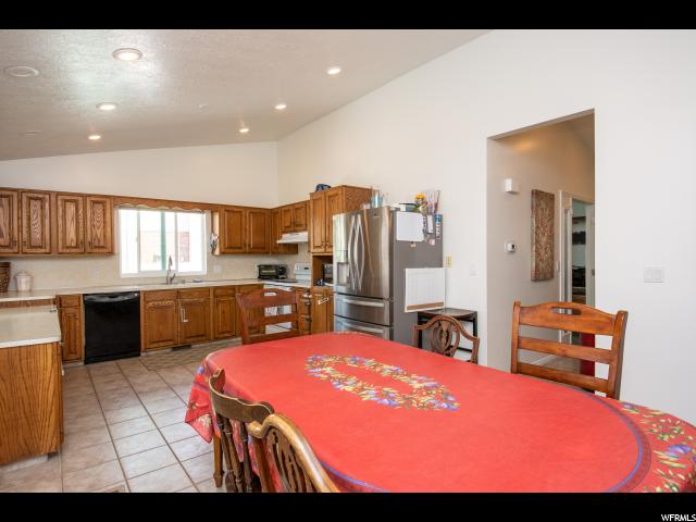 1189 E Snowcreek Dr, Layton, UT 84040 — photo 9
