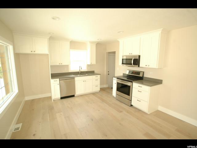 156 E Forbush Ave, Midvale, UT 84047 — photo 2