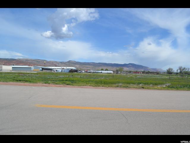 39 E 1300 S #2, Richfield, UT 84701 — photo 6
