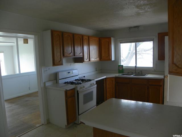 290 N 100 E, Annabella, UT 84711 — photo 5