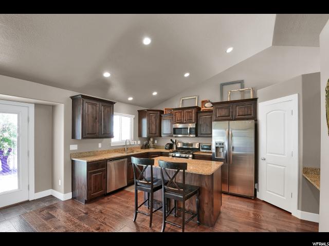 594 E Ridge Place Dr N, Ogden, UT 84404 — photo 3