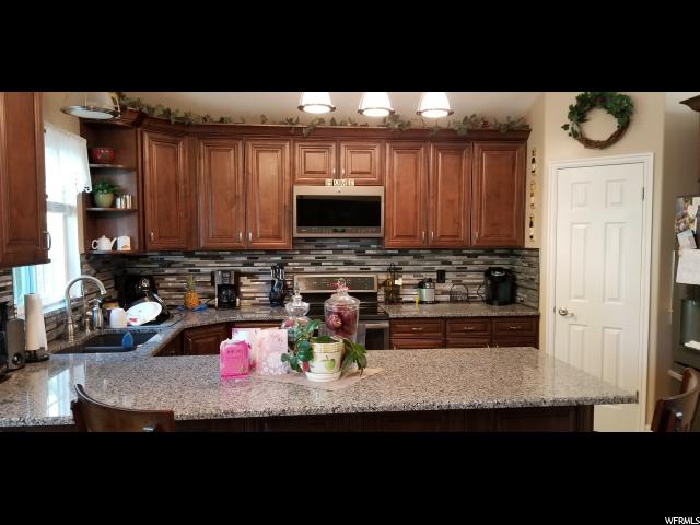 1174 N 900 W, Clinton, UT 84015 — photo 2