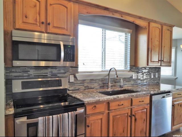 1992 N 2700 W, Clinton, UT 84015 — photo 5