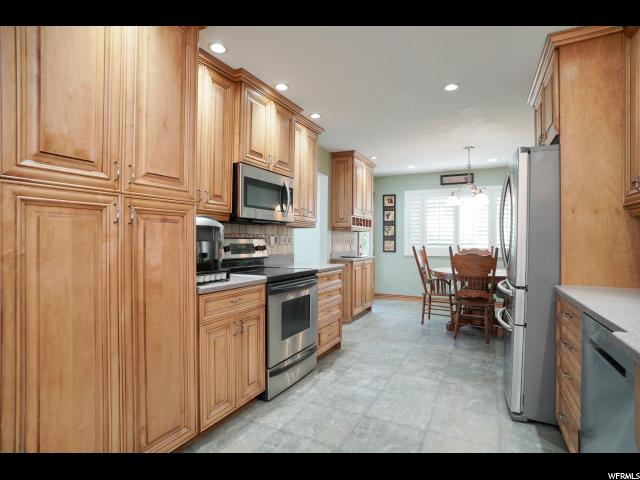 2782 E 2550 N, Layton, UT 84040 — photo 8