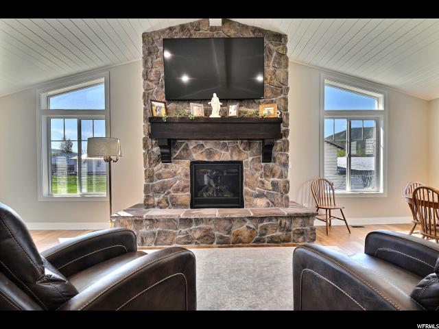 135 W Center St, Henefer, UT 84033 — photo 9