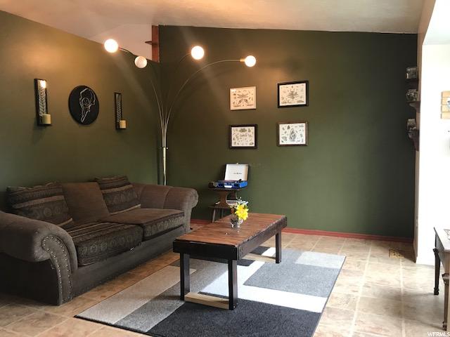 889 Clover Cir, Ogden, UT 84404 — photo 3
