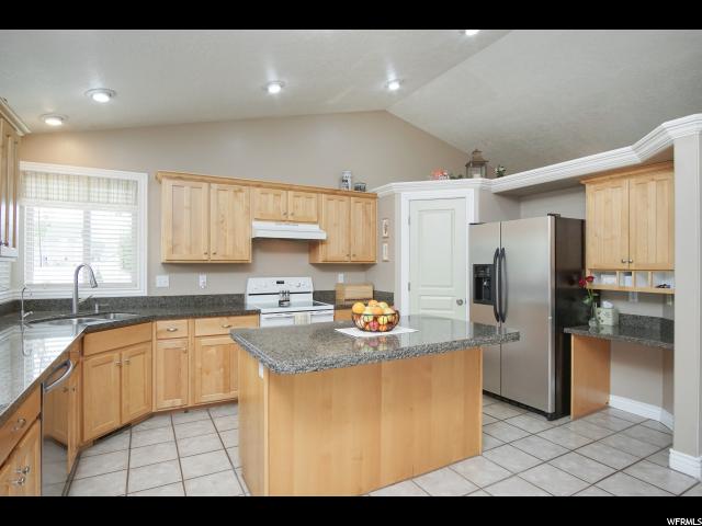 558 W 3500 S, Syracuse, UT 84075 — photo 4