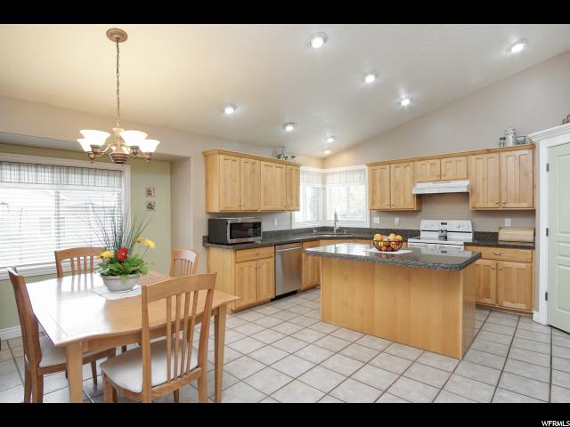 558 W 3500 S, Syracuse, UT 84075 — photo 3