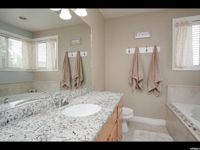 558 W 3500 S, Syracuse, UT 84075 — photo 11