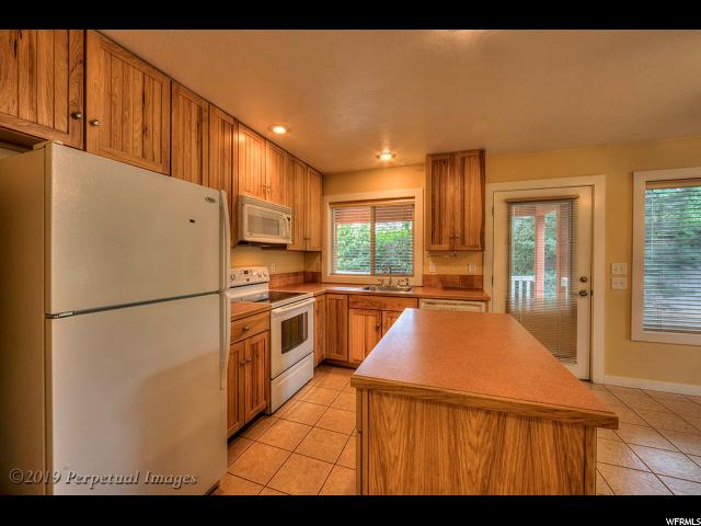 483 S Tusher St E, Moab, UT 84532 — photo 2