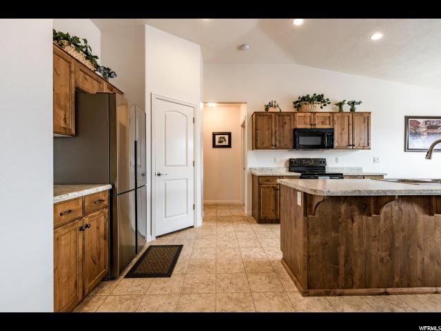 986 E 3800 S, Washington, UT 84780 — photo 8