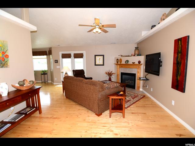 419 E 2820 N, North Logan, UT 84341 — photo 4