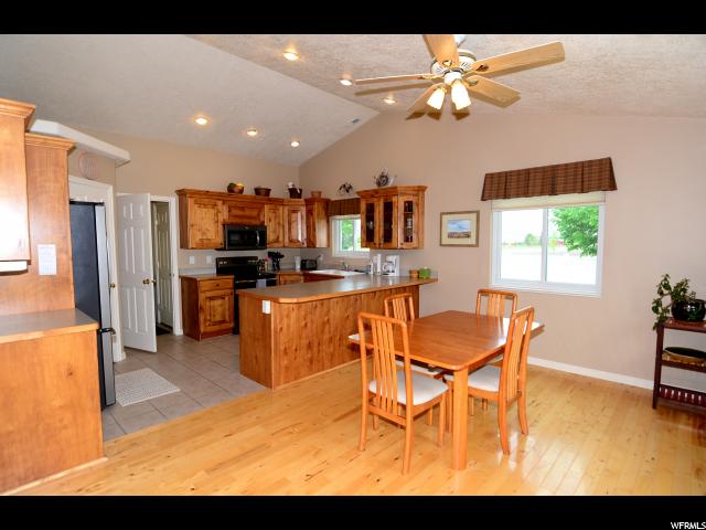 419 E 2820 N, North Logan, UT 84341 — photo 8