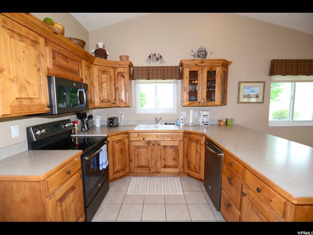 419 E 2820 N, North Logan, UT 84341 — photo 11