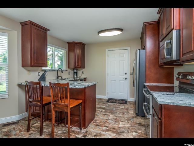1037 E Annabelle Ln, Sandy, UT 84094 — photo 6