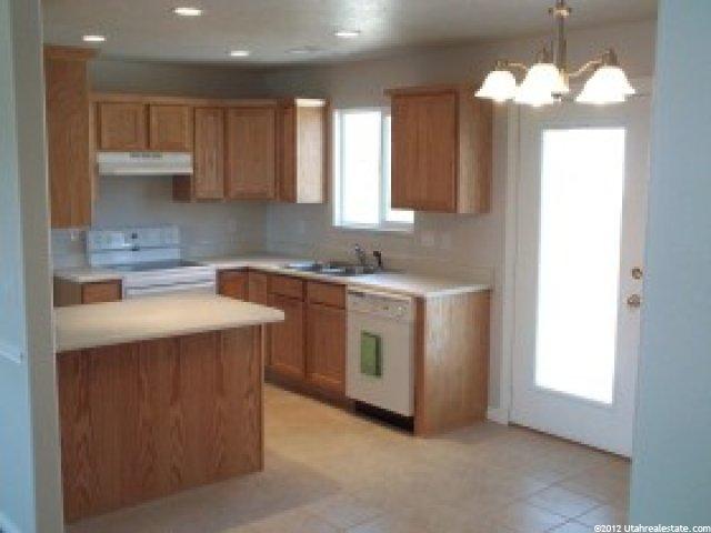 750 W Crayon Dr, Logan, UT 84321 — photo 2