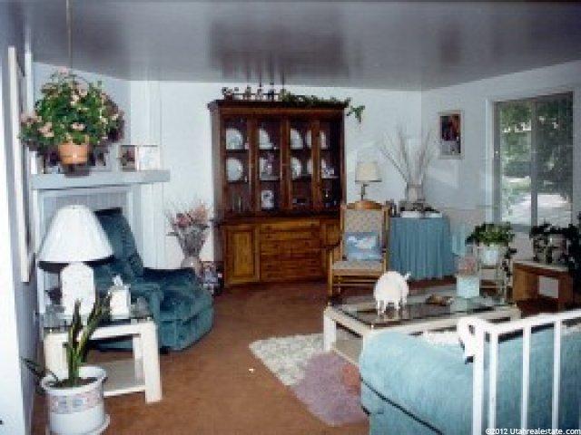 821 Scirlein Dr, Sandy, UT 84094 — photo 2